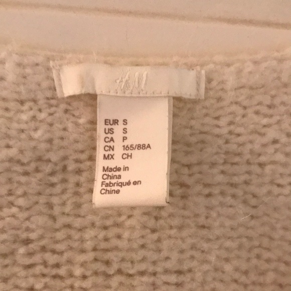 H&M sweater - Picture 2 of 2
